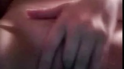 سکس روی میز عکس کیر لای پستان با استاد